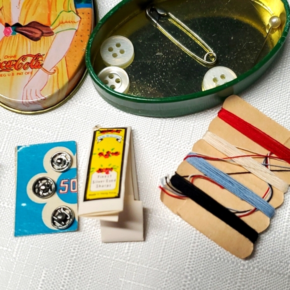 VTG Coca Cola Travel Tin & Sewing Supplies Handy Sewing Kit Retro Collectible - Picture 11 of 16